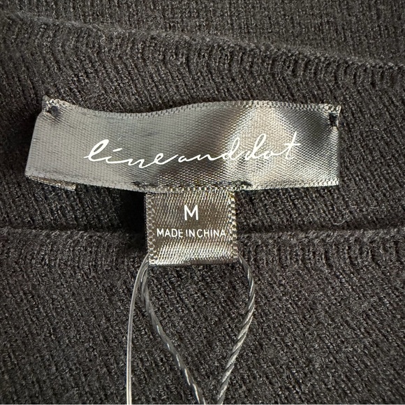 Line & Dot Favorite Geometric Neck Sweater size Medium Black Chic Glam Party Top - Picture 6 of 8